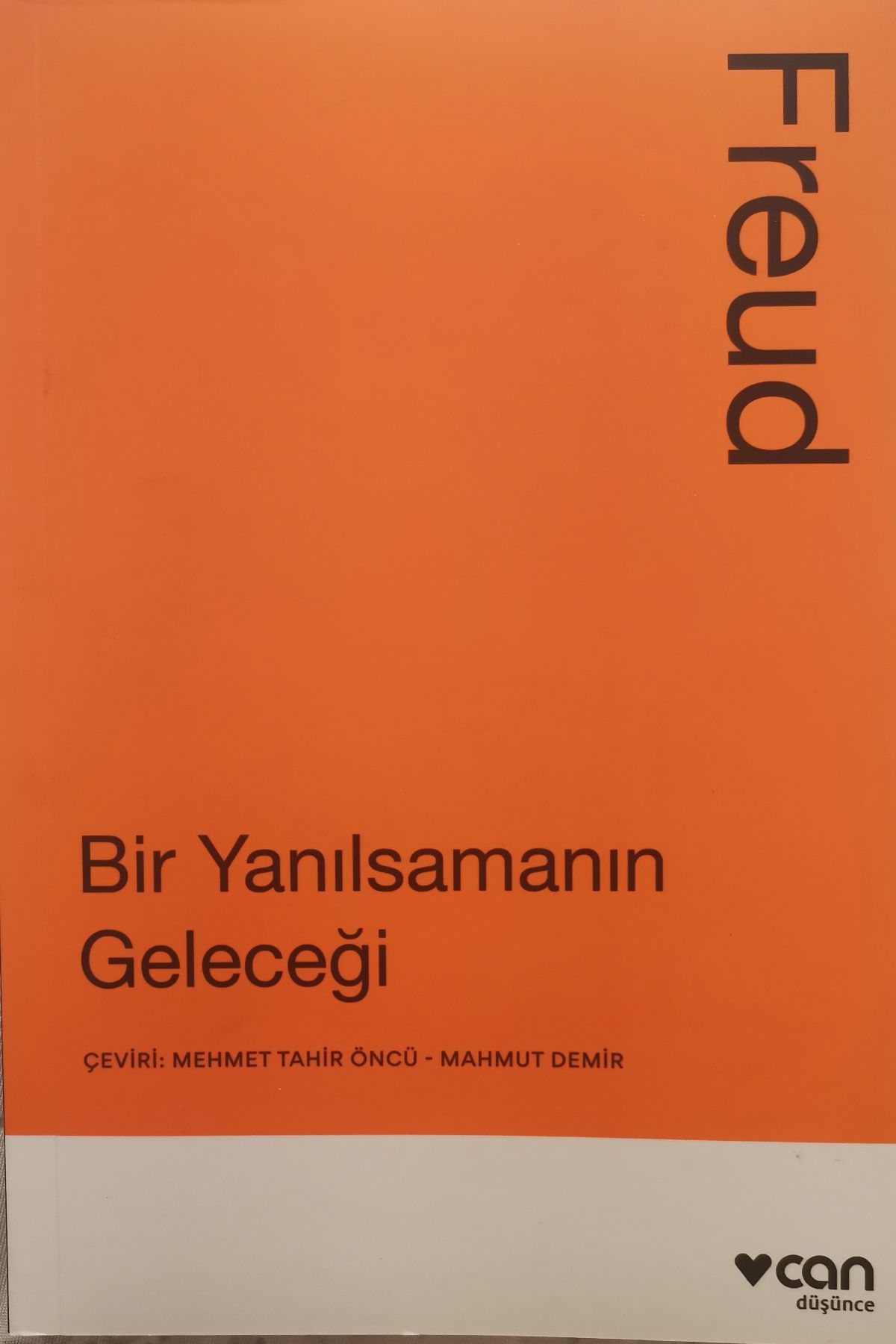 Bir Yanılsamanın Geleceği by Sigmund Freud — book cover